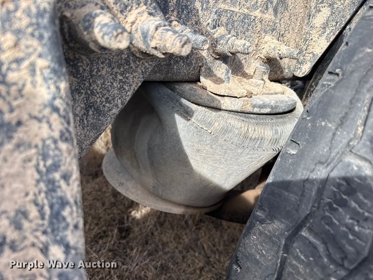 image for item EP2849 2015 Freightliner Cascadia semi truck