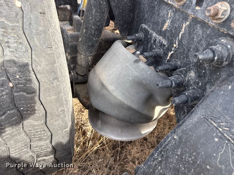 image for item EP2849 2015 Freightliner Cascadia semi truck