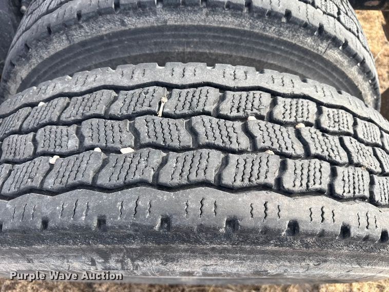 image for item EP2849 2015 Freightliner Cascadia semi truck