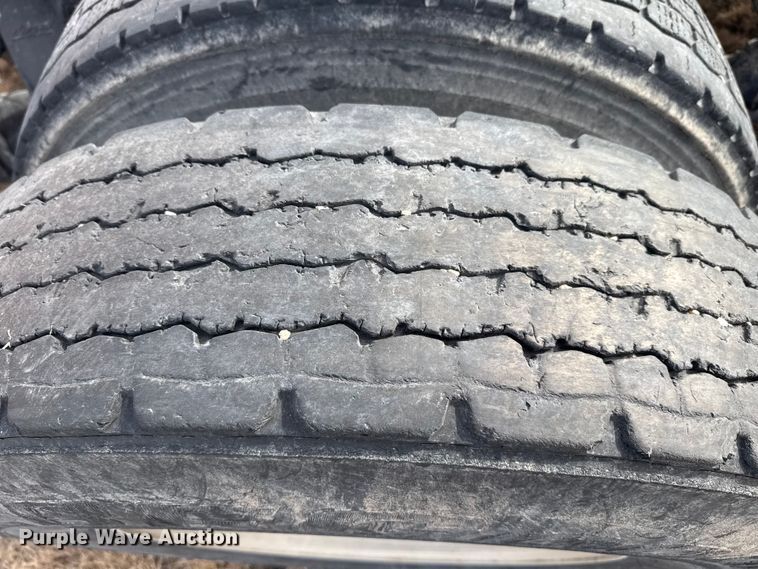 image for item EP2849 2015 Freightliner Cascadia semi truck