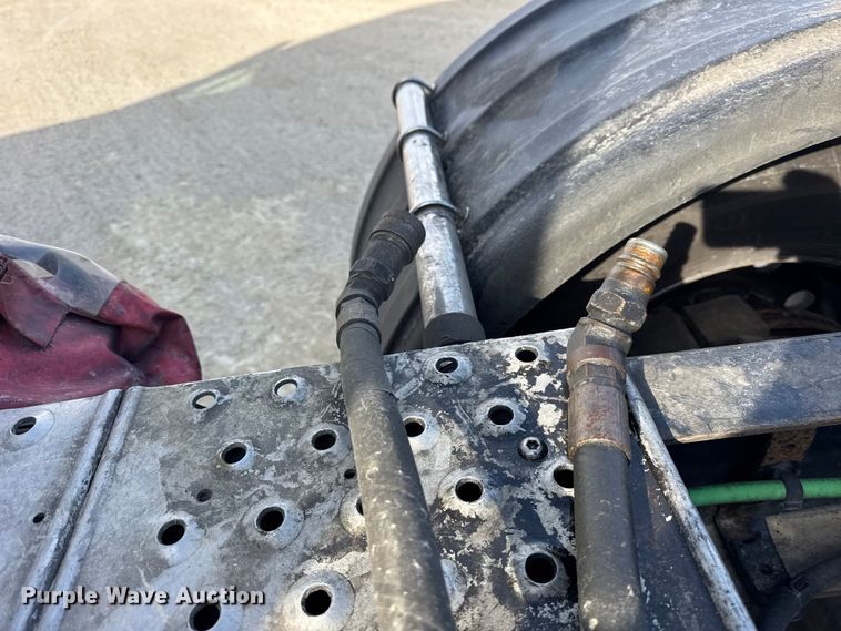 image for item ER0391 2015 Freightliner Cascadia semi truck