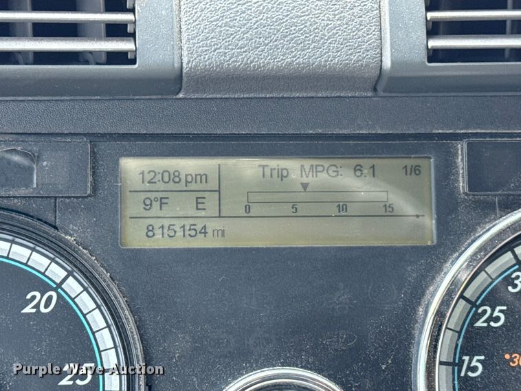 image for item ER0391 2015 Freightliner Cascadia semi truck