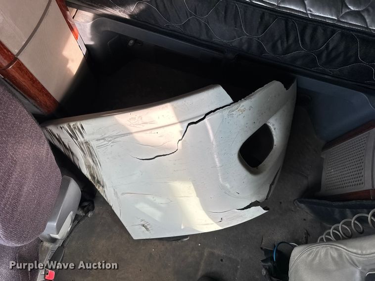 image for item ER0391 2015 Freightliner Cascadia semi truck