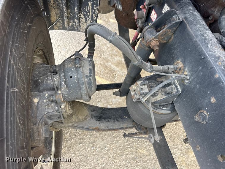 image for item ER0391 2015 Freightliner Cascadia semi truck