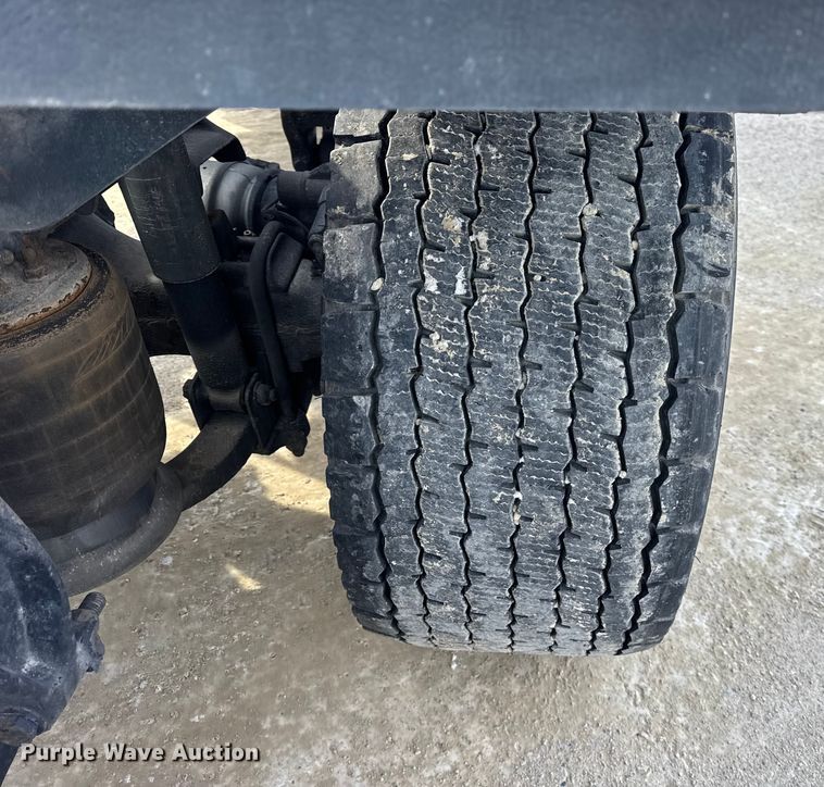 image for item ER0391 2015 Freightliner Cascadia semi truck