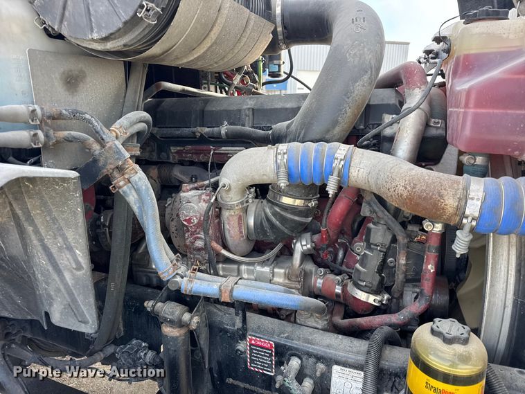 image for item ER0392 2015 Mack CXU613 semi truck