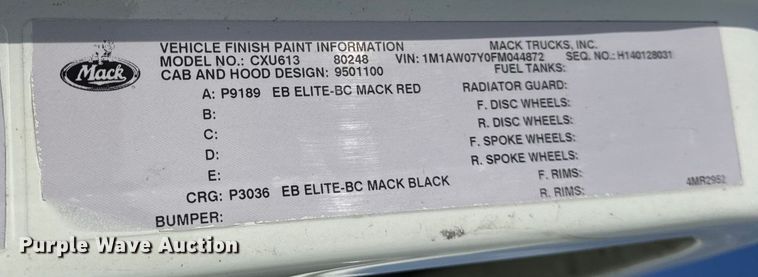 image for item ER0392 2015 Mack CXU613 semi truck