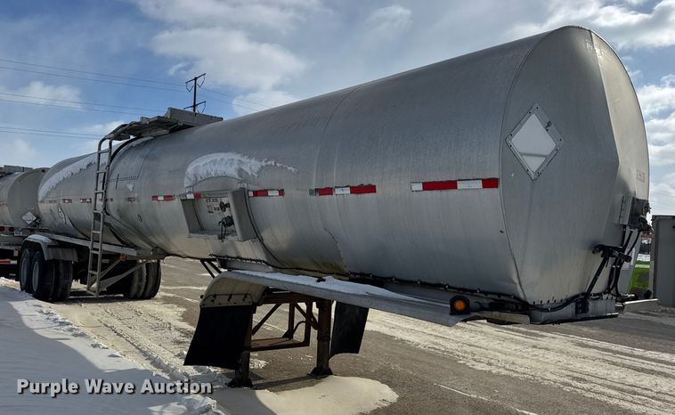 image for item ER0393 1996 Polar asphalt trailer