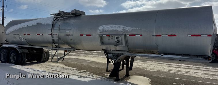 image for item ER0393 1996 Polar asphalt trailer