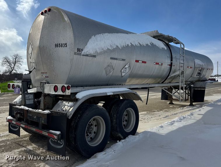 image for item ER0393 1996 Polar asphalt trailer
