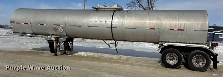 image for item ER0393 1996 Polar asphalt trailer