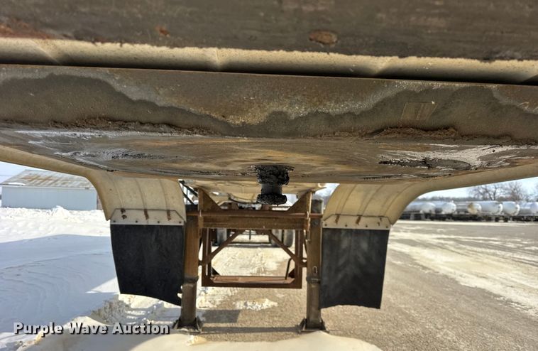 image for item ER0393 1996 Polar asphalt trailer
