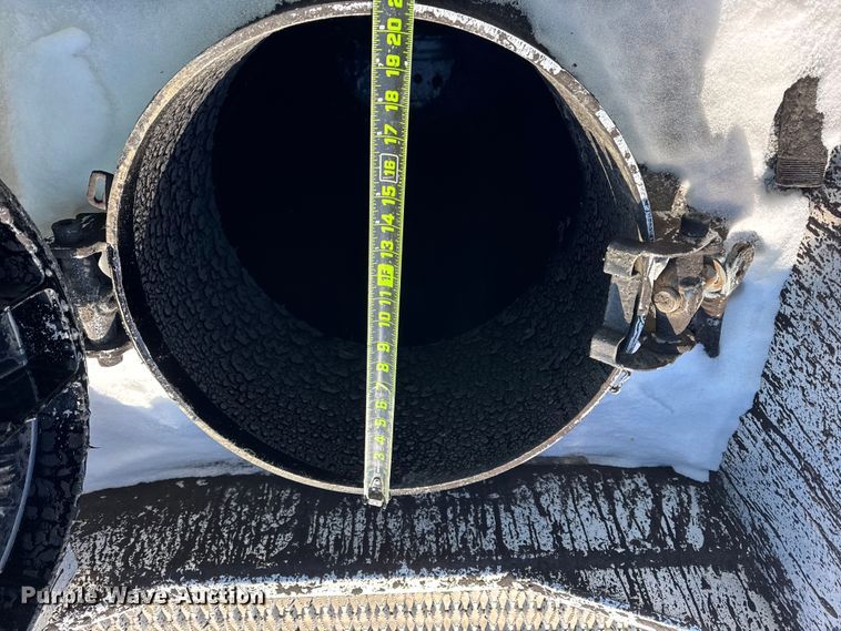 image for item ER0393 1996 Polar asphalt trailer