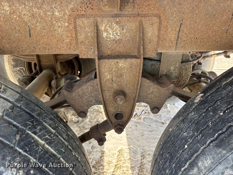 image for item ER0393 1996 Polar asphalt trailer