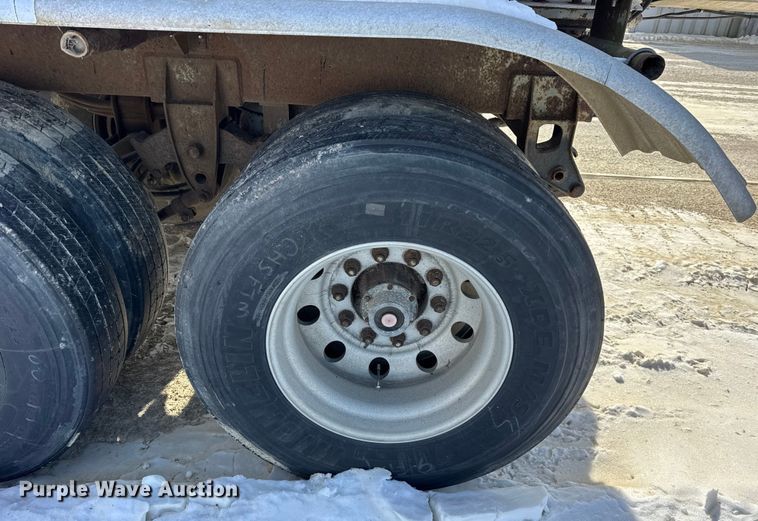 image for item ER0393 1996 Polar asphalt trailer