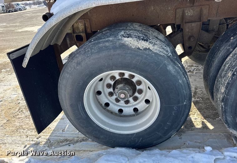 image for item ER0393 1996 Polar asphalt trailer