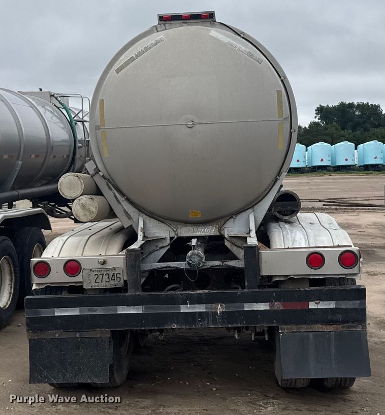 image for item ER2303 1979 Fruehauf tank trailer