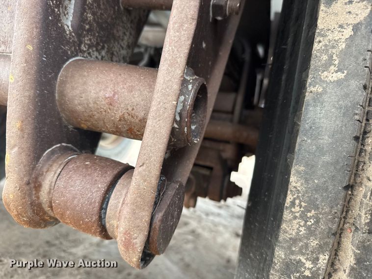 image for item ER2303 1979 Fruehauf tank trailer