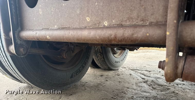 image for item ER2303 1979 Fruehauf tank trailer