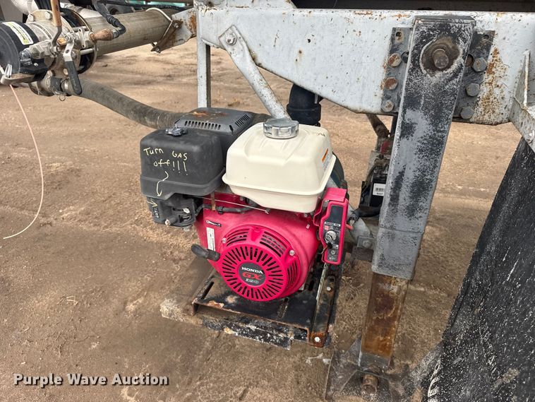 image for item ER2303 1979 Fruehauf tank trailer