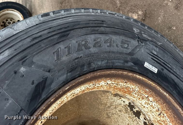 image for item ER2303 1979 Fruehauf tank trailer