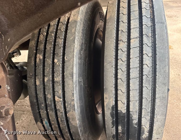 image for item ER2303 1979 Fruehauf tank trailer