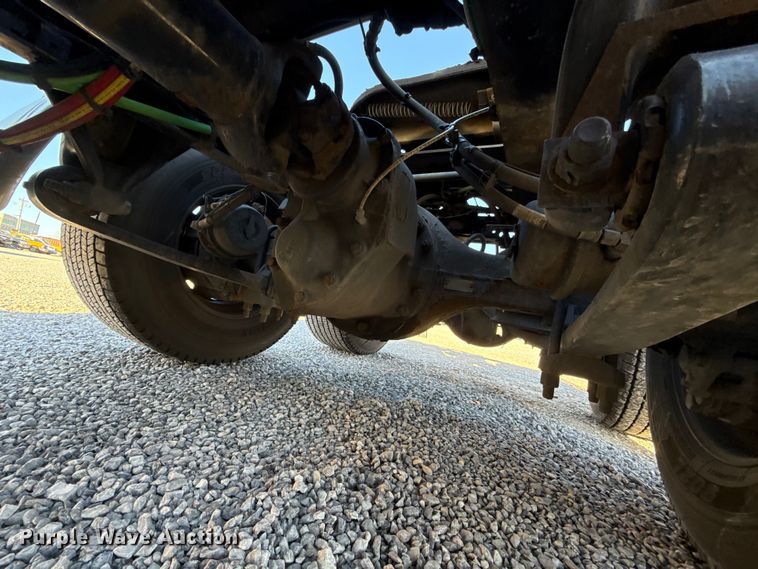 image for item ES5704 2021 Freightliner Cascadia 126 semi truck