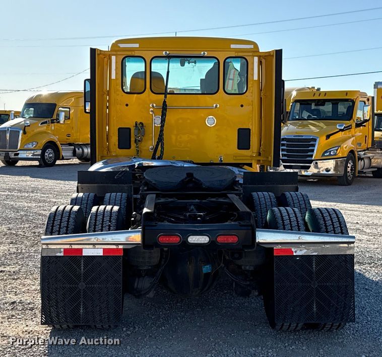 image for item ES5705 2020 Kenworth T680 semi truck