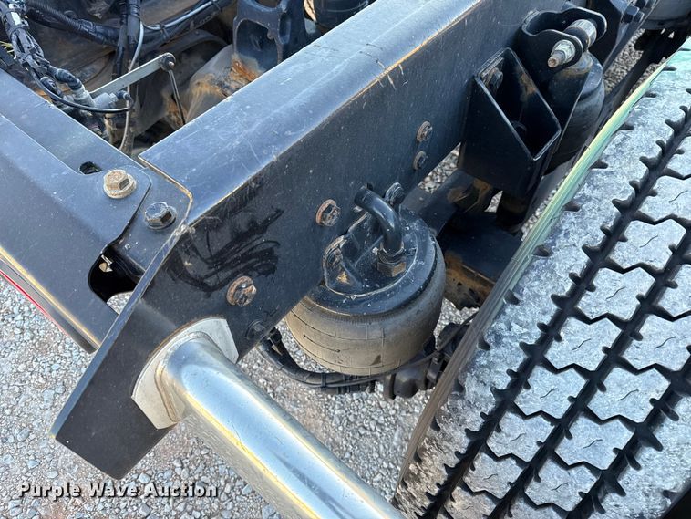 image for item ES5705 2020 Kenworth T680 semi truck