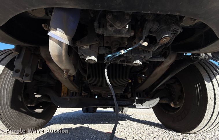 image for item ES5705 2020 Kenworth T680 semi truck