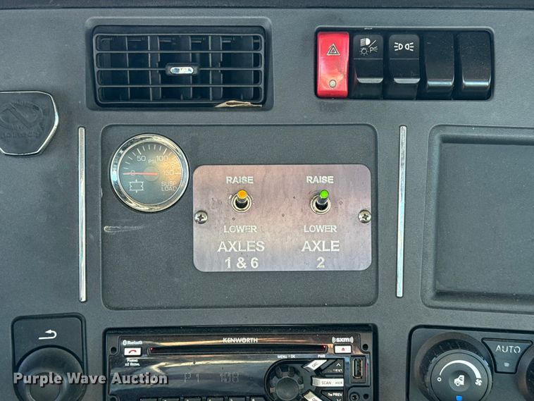 image for item ES5705 2020 Kenworth T680 semi truck