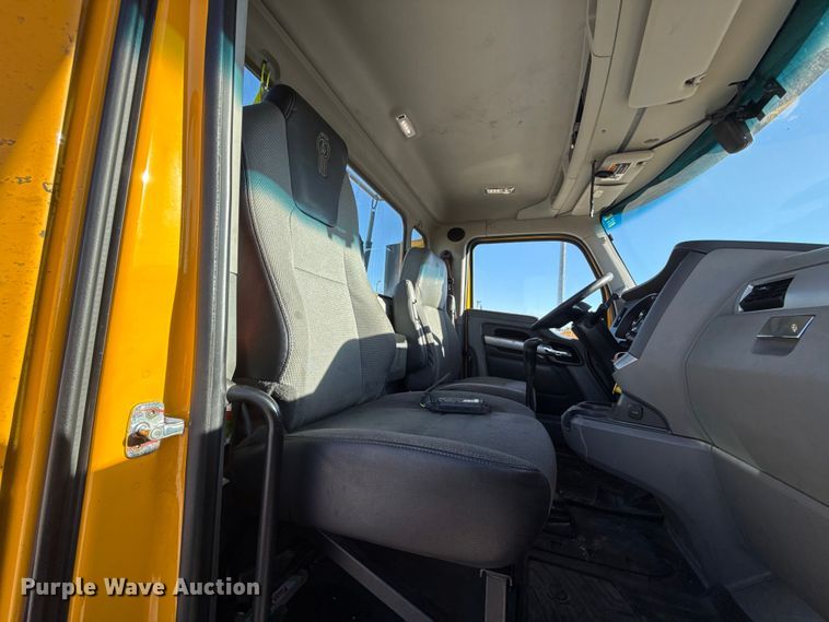 image for item ES5705 2020 Kenworth T680 semi truck
