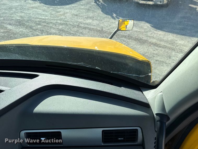 image for item ES5705 2020 Kenworth T680 semi truck