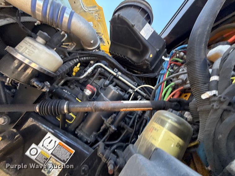 image for item ES5705 2020 Kenworth T680 semi truck