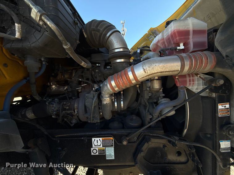 image for item ES5705 2020 Kenworth T680 semi truck