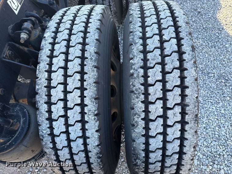 image for item ES5705 2020 Kenworth T680 semi truck