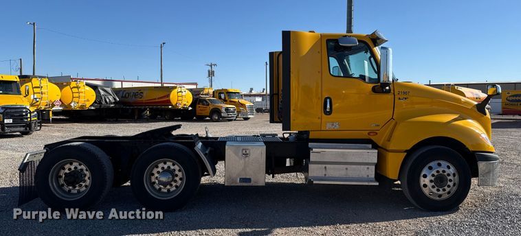 image for item ES5706 2021 International LT625 6X4 semi truck