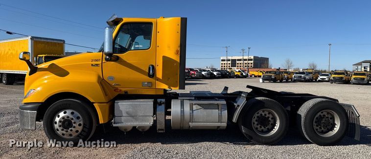image for item ES5706 2021 International LT625 6X4 semi truck