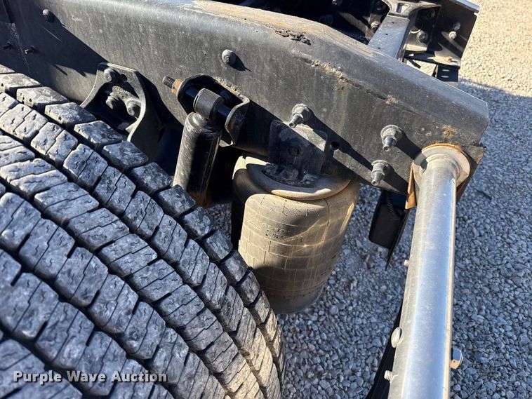 image for item ES5706 2021 International LT625 6X4 semi truck