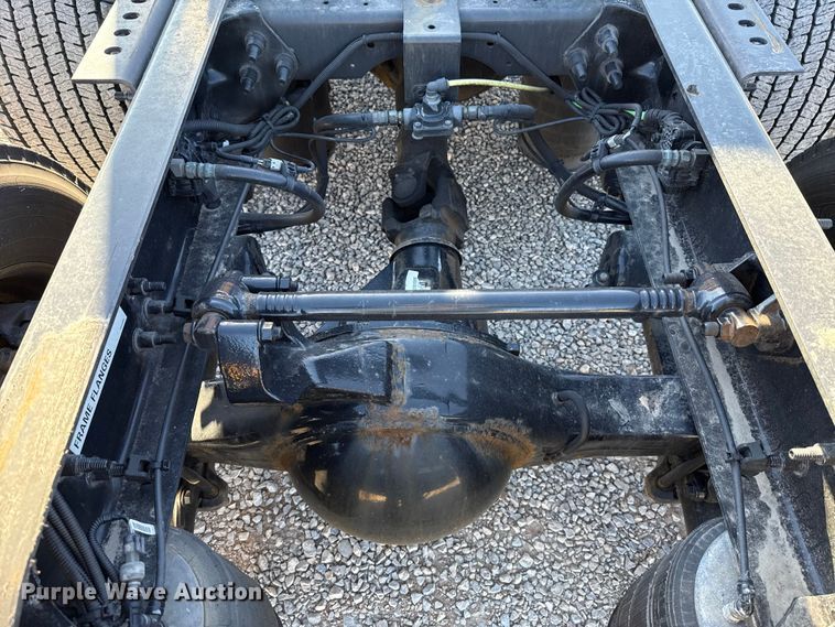 image for item ES5706 2021 International LT625 6X4 semi truck