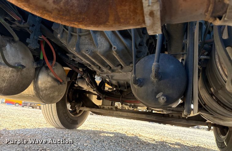 image for item ES5706 2021 International LT625 6X4 semi truck