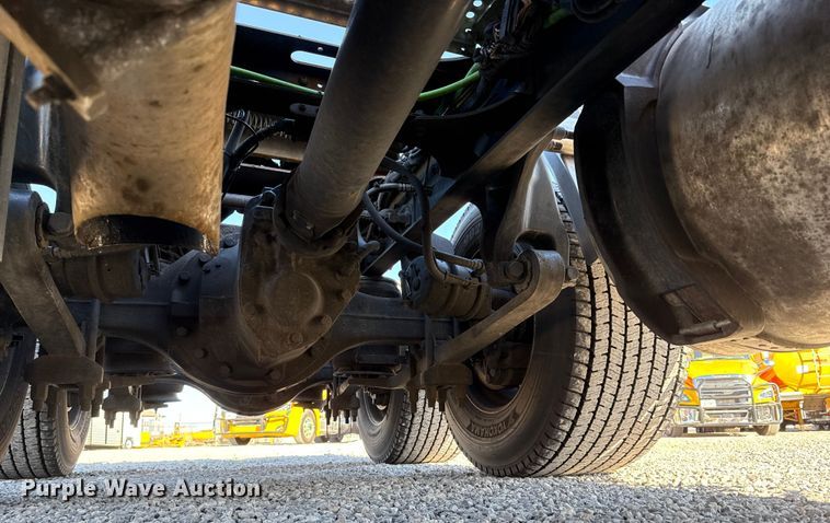 image for item ES5706 2021 International LT625 6X4 semi truck