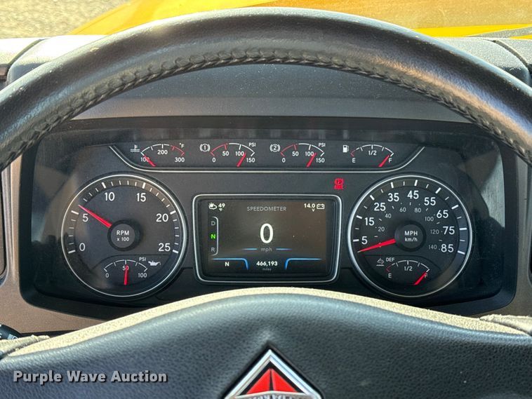 image for item ES5706 2021 International LT625 6X4 semi truck