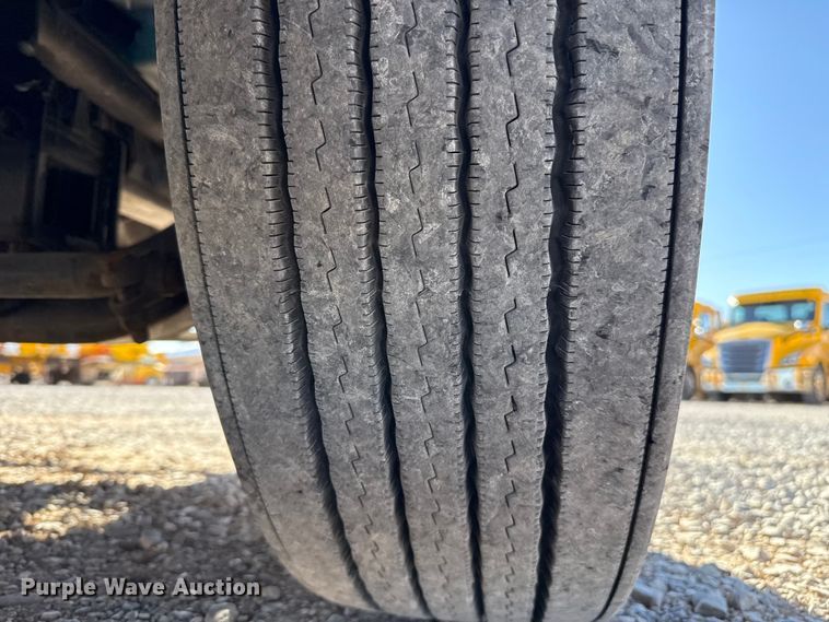 image for item ES5706 2021 International LT625 6X4 semi truck