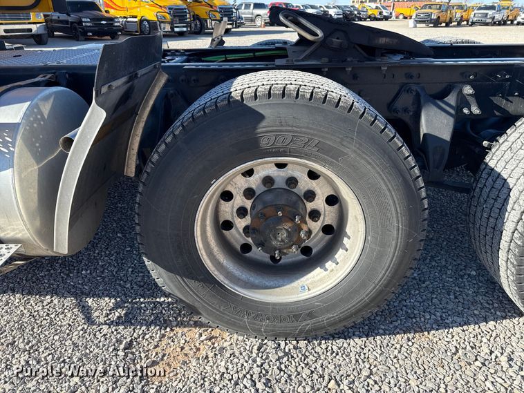 image for item ES5706 2021 International LT625 6X4 semi truck