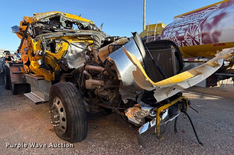 image for item ES5707 2024 International LT625 semi truck