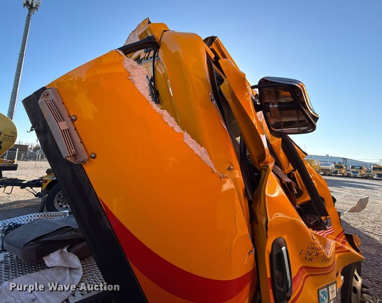 image for item ES5707 2024 International LT625 semi truck