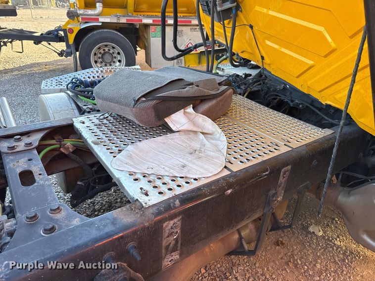 image for item ES5707 2024 International LT625 semi truck