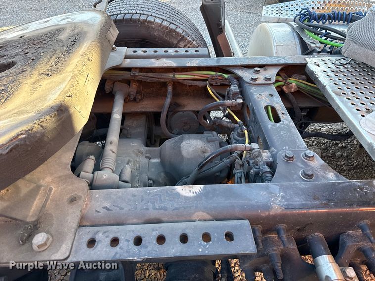 image for item ES5707 2024 International LT625 semi truck