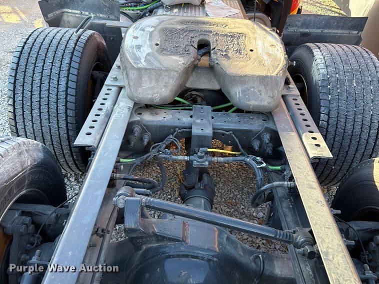 image for item ES5707 2024 International LT625 semi truck